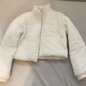✨Never worn Shein puffer cropped jacket (Xs/S)✨
